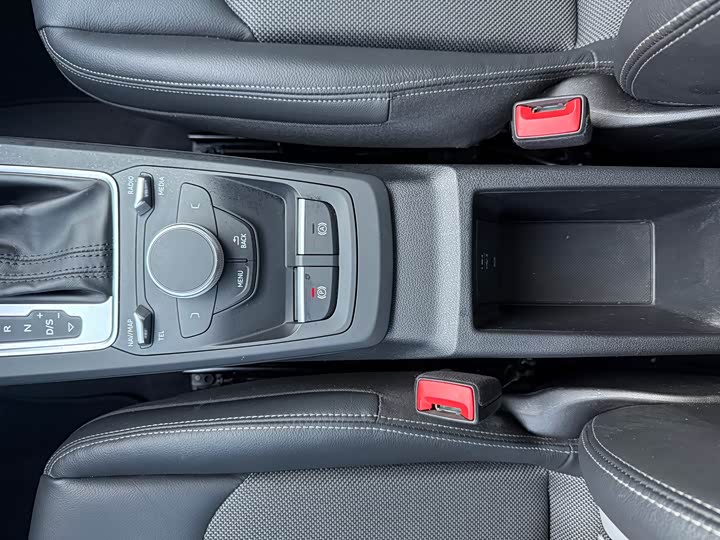 Фото 15 - Audi Q2L