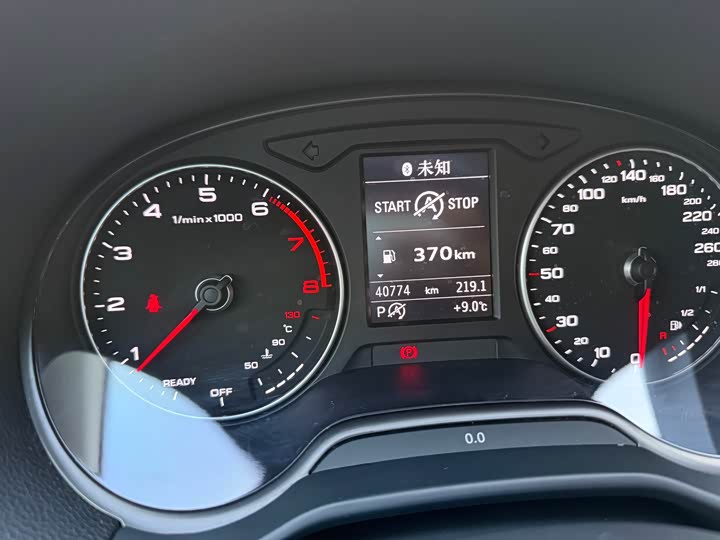 Фото 16 - Audi Q2L