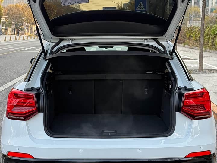 Фото 24 - Audi Q2L