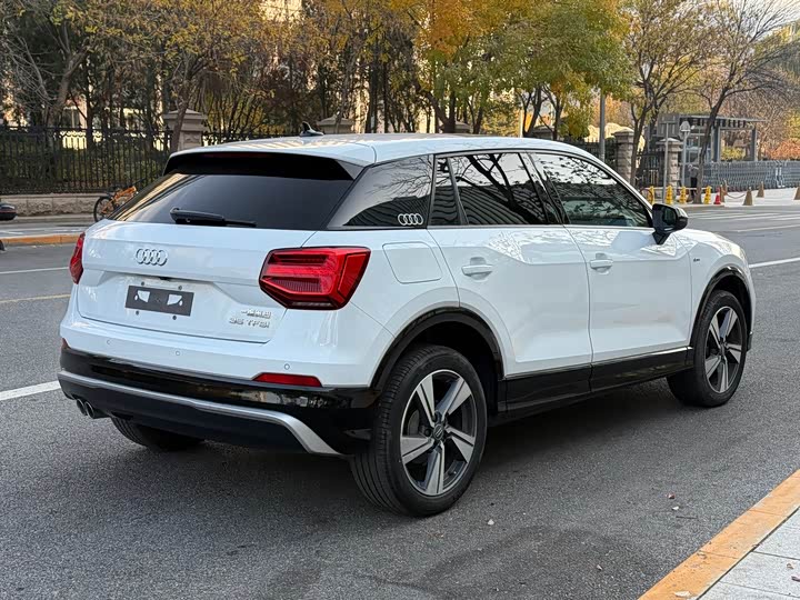 Фото 25 - Audi Q2L