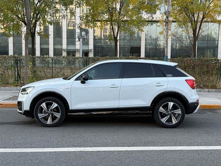 Фото 5 - Audi Q2L