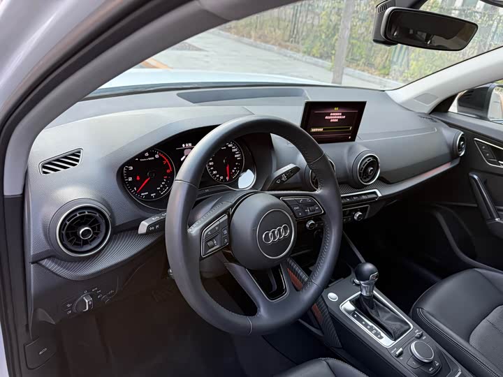 Фото 8 - Audi Q2L