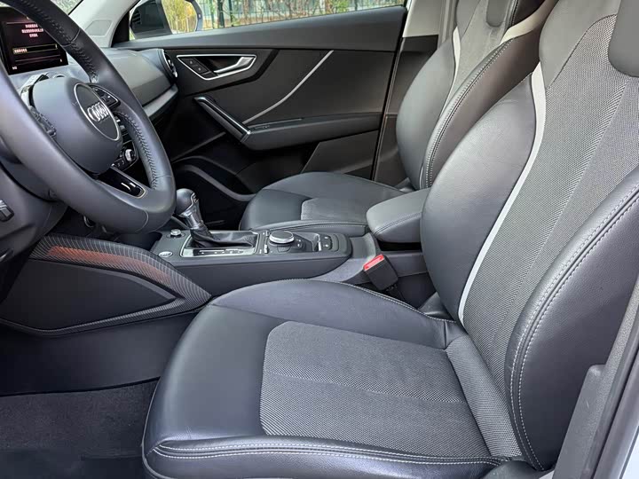 Фото 9 - Audi Q2L