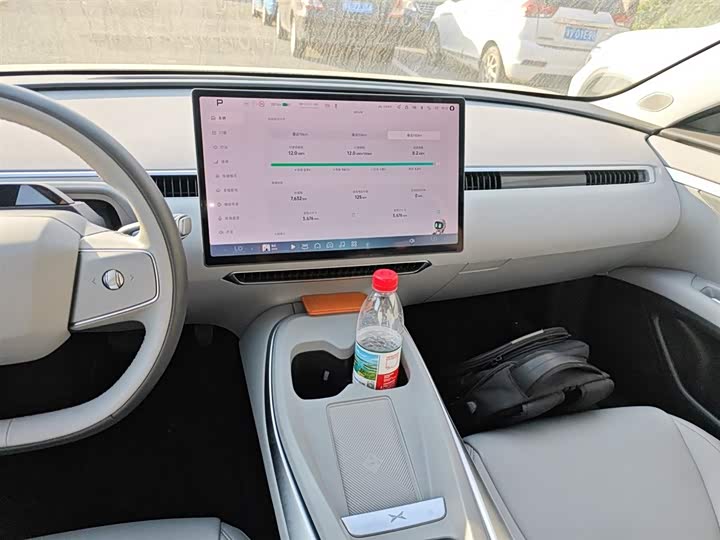 Фото 13 - XPeng Mona M03