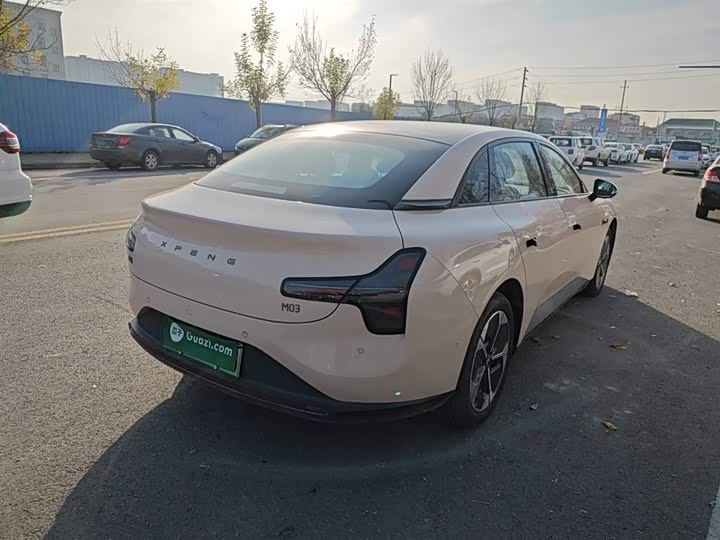 Фото 7 - XPeng Mona M03