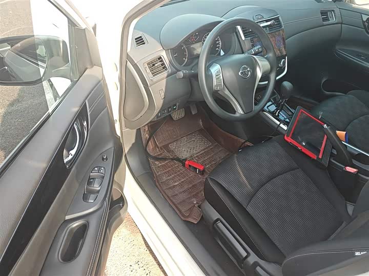 Фото 16 - Nissan Tiida