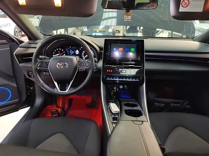 Фото 10 - Toyota Avalon