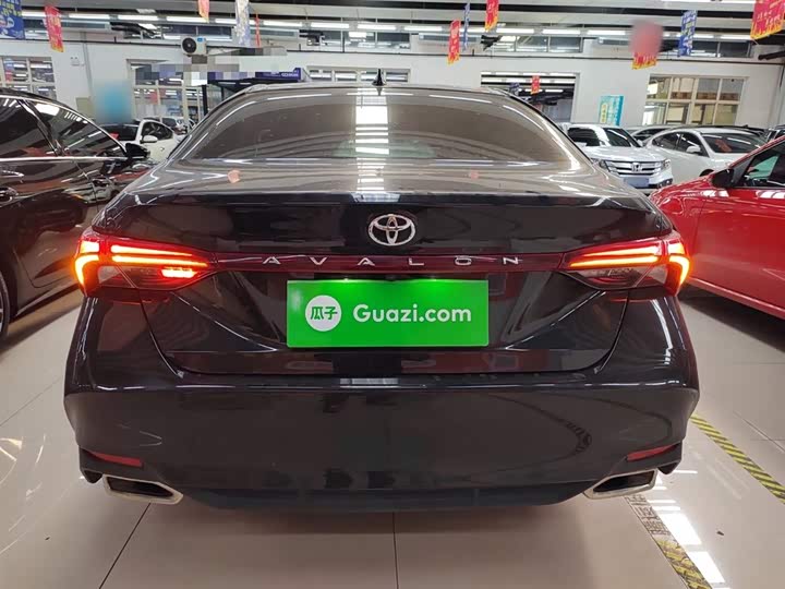 Фото 6 - Toyota Avalon