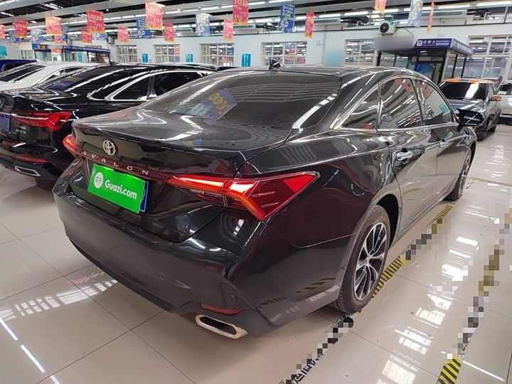 Фото 7 - Toyota Avalon