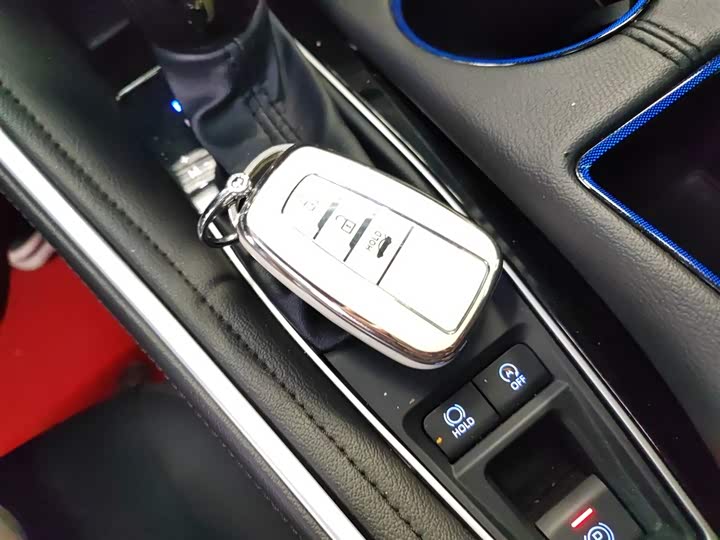 Фото 9 - Toyota Avalon