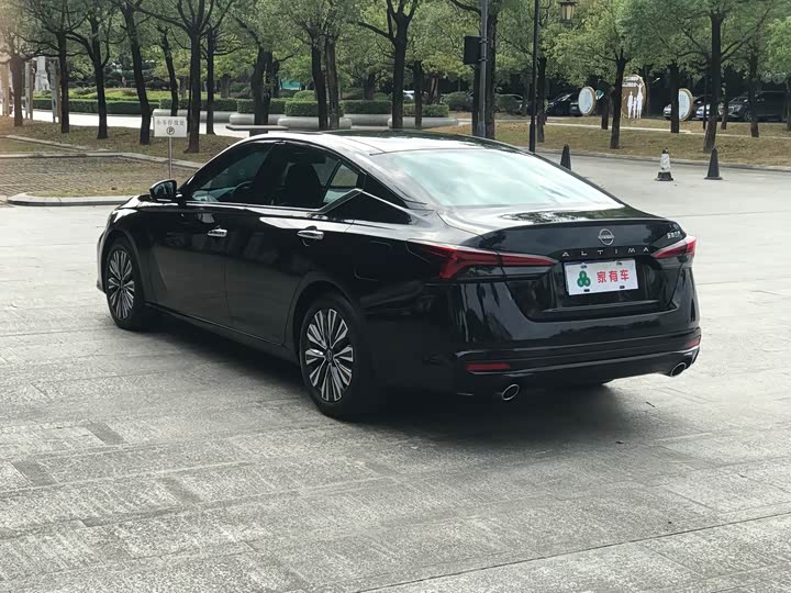 Фото 15 - Nissan Teana