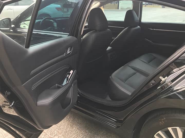 Фото 7 - Nissan Teana