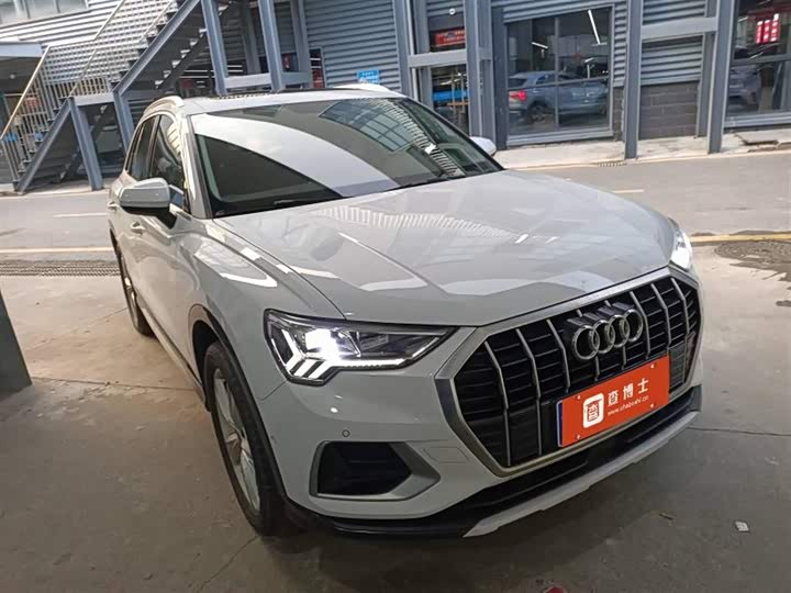 Фото 2 - Audi Q3