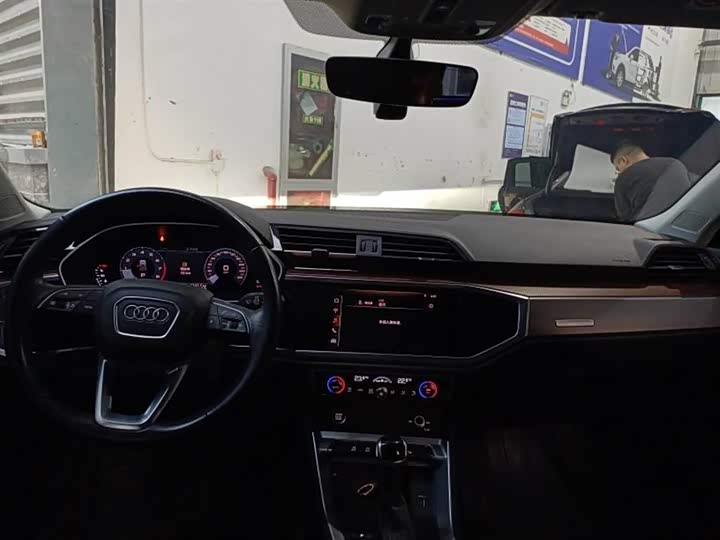 Фото 7 - Audi Q3