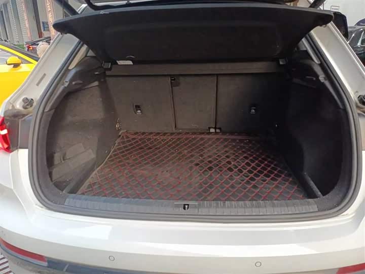 Фото 9 - Audi Q3