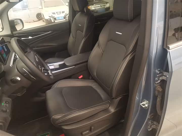 Фото 15 - Maxus G50