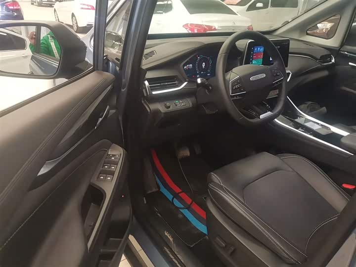 Фото 16 - Maxus G50