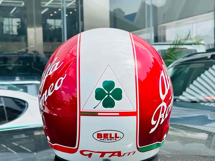 Фото 17 - Alfa Romeo Giulia