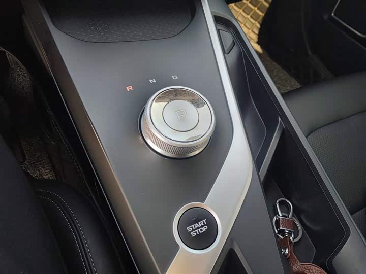 Фото 14 - Geely Geometry A