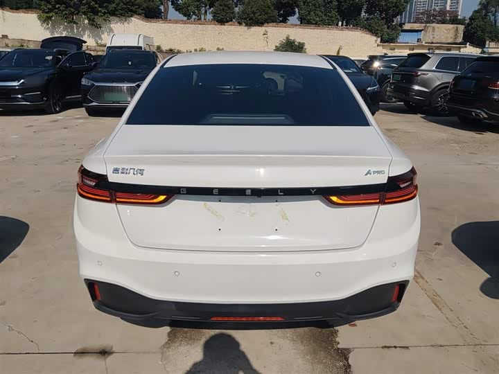 Фото 6 - Geely Geometry A