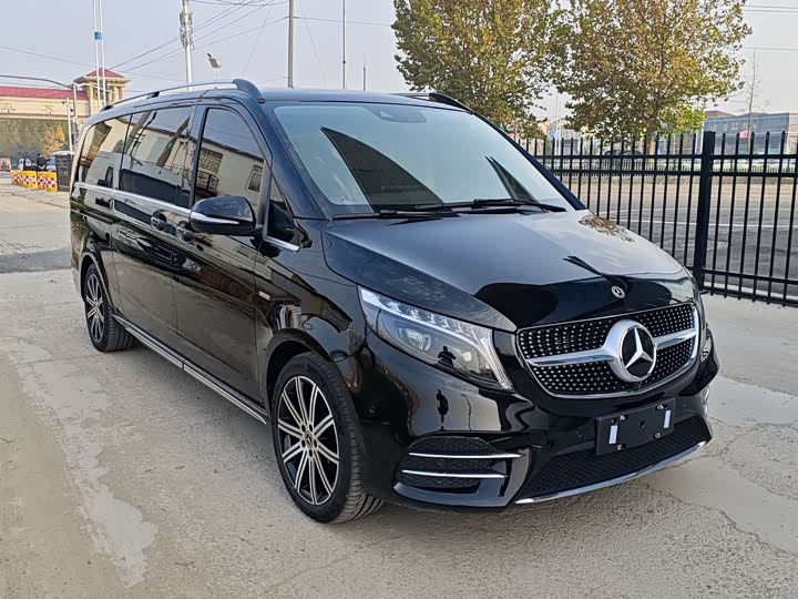 Фото 1 - Mercedes-Benz V-Class