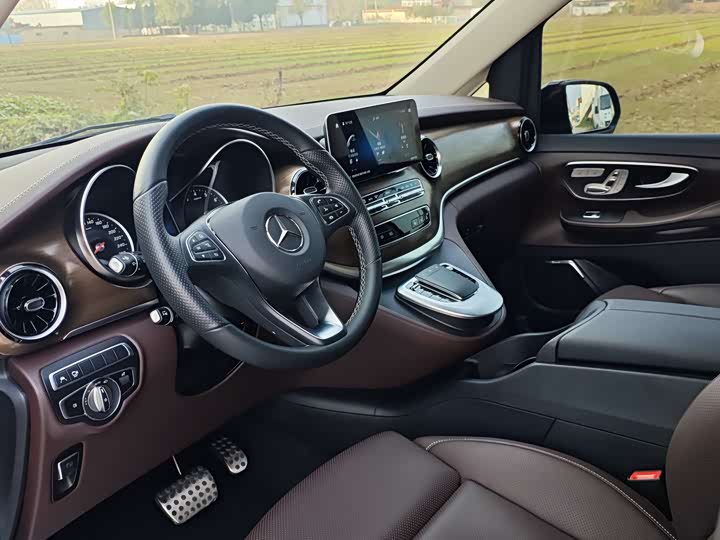 Фото 4 - Mercedes-Benz V-Class