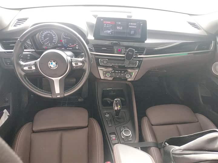 Фото 10 - BMW X1