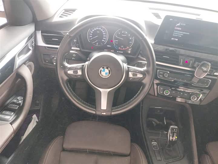 Фото 11 - BMW X1