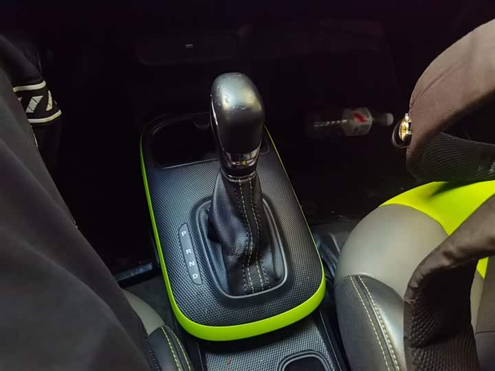 Фото 14 - Roewe Clever