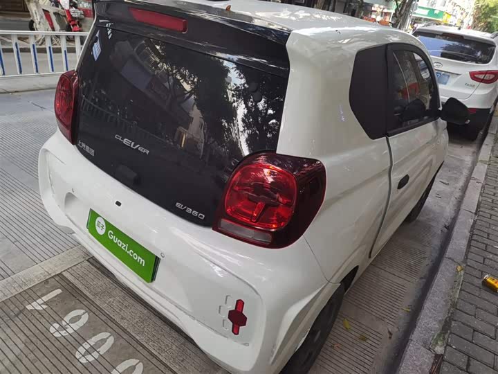 Фото 7 - Roewe Clever