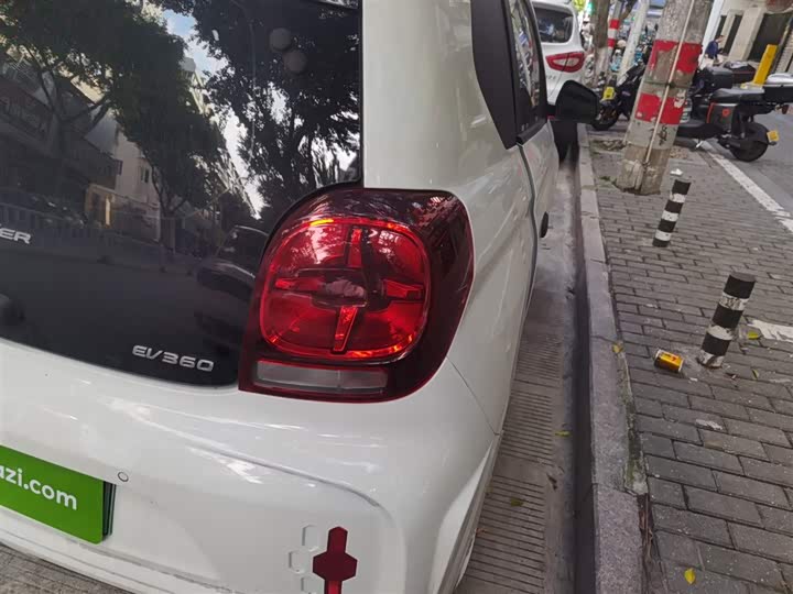 Фото 8 - Roewe Clever