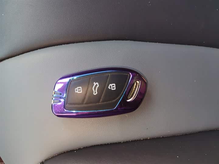 Фото 9 - Roewe Clever