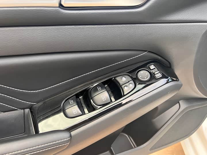 Фото 11 - Nissan Teana