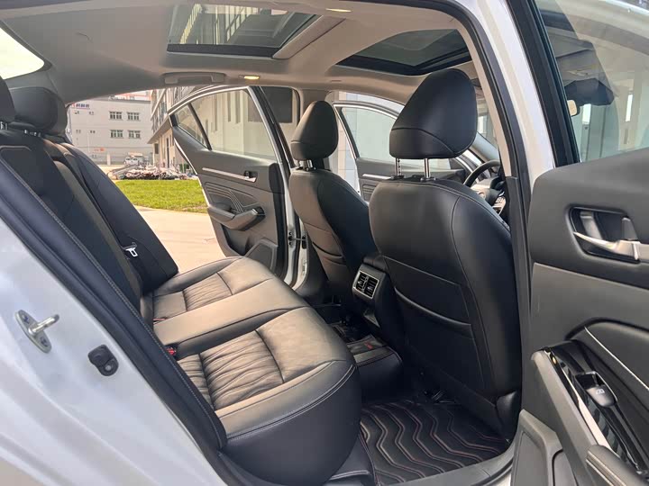 Фото 12 - Nissan Teana