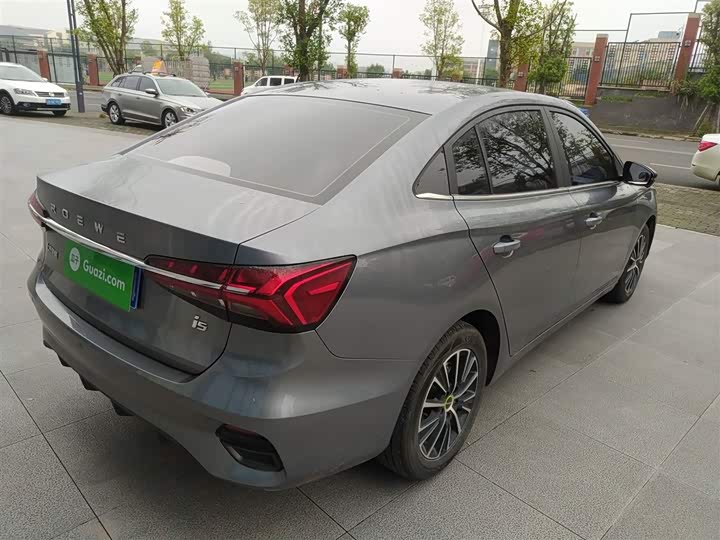 Фото 7 - Roewe i5