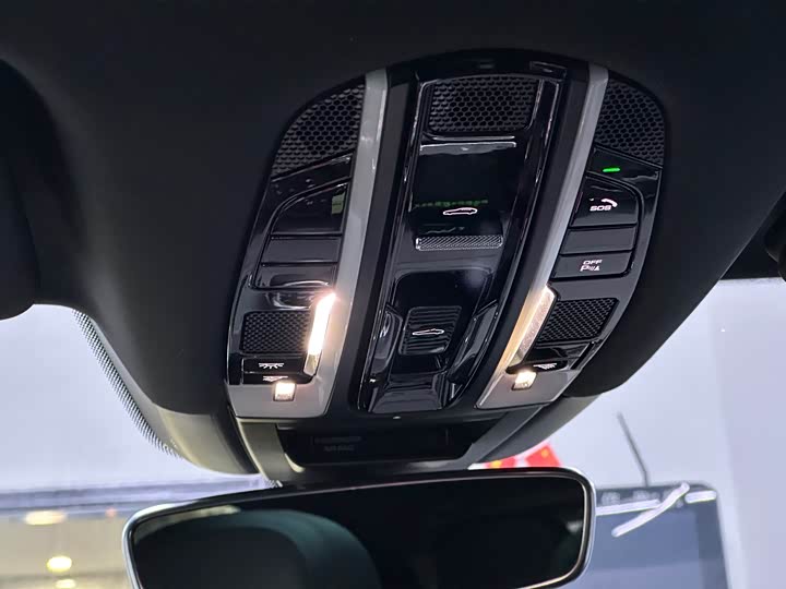 Фото 17 - Porsche Cayenne