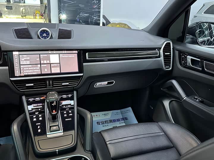 Фото 20 - Porsche Cayenne