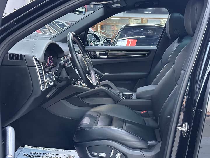 Фото 7 - Porsche Cayenne