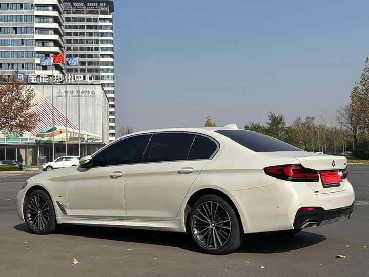 Фото 5 - BMW 5 Series