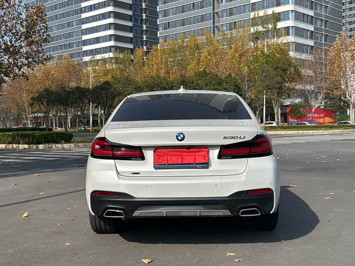 Фото 6 - BMW 5 Series