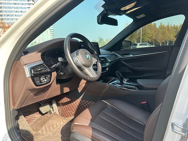 Фото 8 - BMW 5 Series