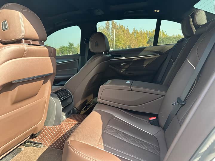 Фото 9 - BMW 5 Series