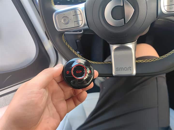 Фото 9 - Smart #1