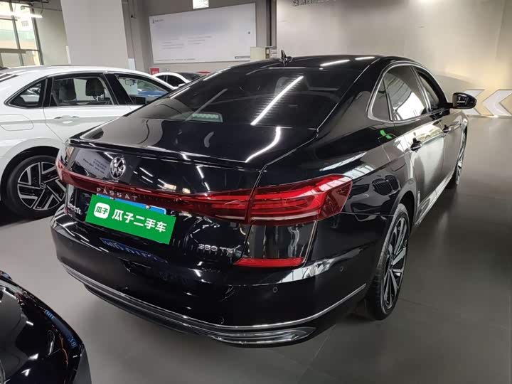 Фото 7 - Volkswagen Passat