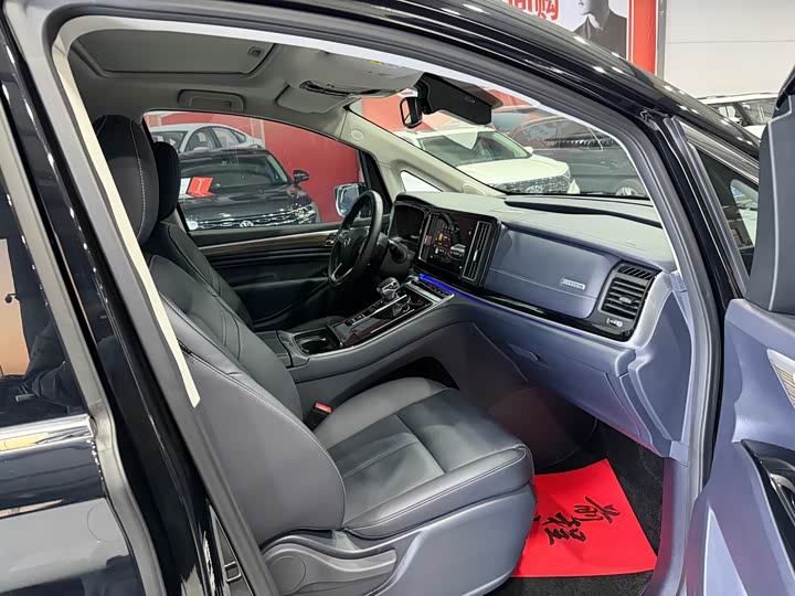 Фото 13 - GAC Trumpchi M8