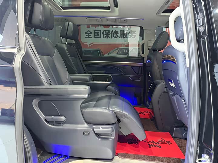 Фото 14 - GAC Trumpchi M8