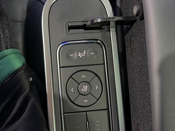 Фото 15 - GAC Trumpchi M8