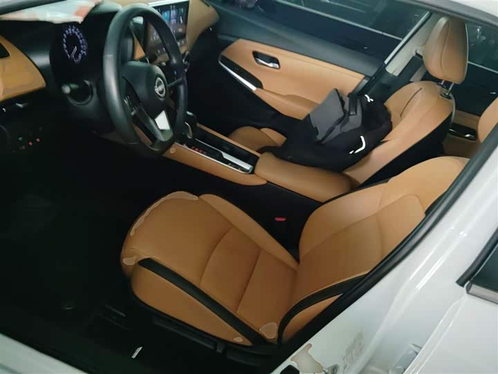 Фото 15 - Nissan Sylphy