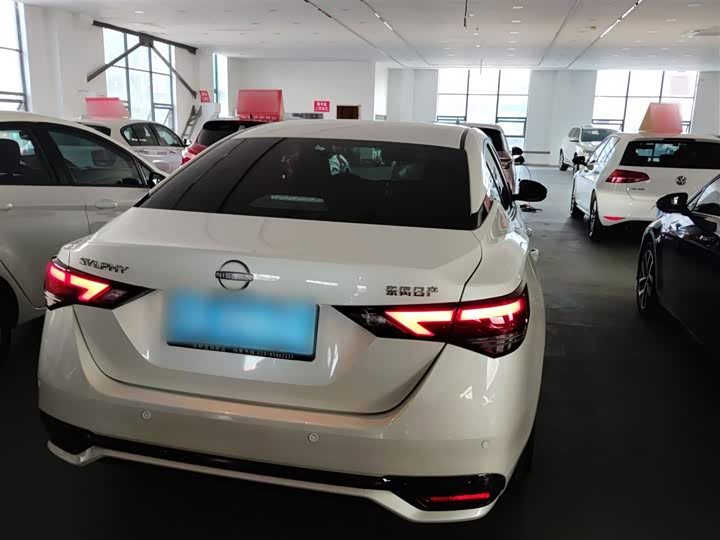 Фото 6 - Nissan Sylphy