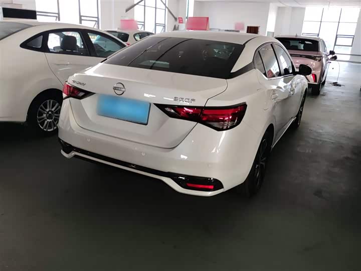 Фото 7 - Nissan Sylphy